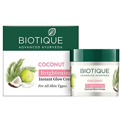 Imagen de Biotique Crema blanqueadora y abrillantadora de coco biológico para todo tipo piel, 50 g Quito manchas oscuras I 100% natural orgánico puro virgen, ddelion manjishtha