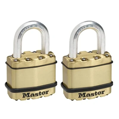 Imagen de MASTER LOCK Candado Alta Seguridad [Llaves] [Acero Laminado y Acabado en Latón] [Exterior] [Lote de 2] M1BEURT Ideal para Portales, Garages, Sótanos