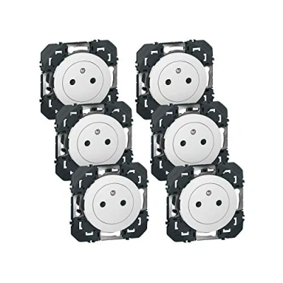Imagen de LEGRAND toma eléctrica de pared 16 A con tierra dooxie superficie, 2P + T rasante fondo retráctil, fabricado en Francia, color blanco juego 6