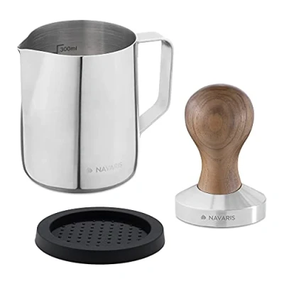 Imagen de Navaris Prensador de café 51 MM Set 1x tamper alfombrilla y jarra para leche Pisón madera acero inoxidable prensar Espresso