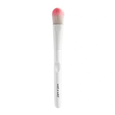 Imagen de Wet n Wild Makeup Brush Cepillo Denso y Plano, Brocha para Base de Maquillaje Firme Suave Aplicar Bases en Crema o Líquidas Brochas Profesional Foundation 21 g