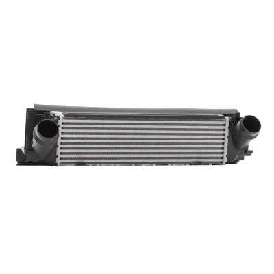 Imagen de VALEO 818261 Intercooler Aluminio BMW: 3 Berlina, 4 Gran Coupe, 1 Hatchback norauto, oscaro, mister auto