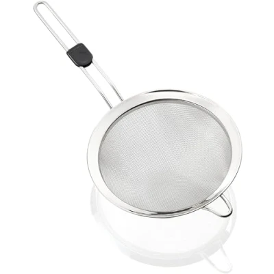 Imagen de Leifheit colador de cocina con mango fino, metálico apoyo para el pulgar, fino un orificio colgar y 20 cm diametro