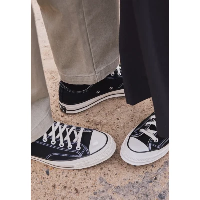 Imagen de Converse Chuck Taylor ALL STAR 70 Unisex Zapatillas, Talla: 45, Black Tela