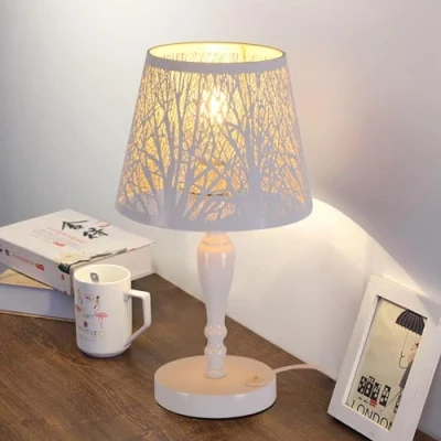 Imagen de AIRTWESD lámpara de mesa metal industrial, E27 Blanco escritorio rústico con pantalla jaula, Moderno Edison cabecera para la sala estar, Interruptor (Sin Bombilla)