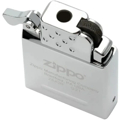 Imagen de Zippo® encendedor de gas con llama amarilla 65815, antiviento recargable Zippo, fabricado en metal característica &quot;click&quot; color plateado, excelente idea regalo