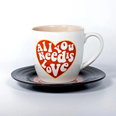 Imagen de Thumbs Up Lyrical Mug Conjunto de Regalo Taza y platillo con Letra canción All You Need is Love» John Lennon Paul Mccartney Autorizado por Sony/ATV 1001707