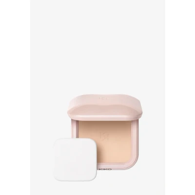 Imagen de KIKO Milano Skin Lover Refining Face Powder Foundation 02, Base De Maquillaje Hidratante Compacta En Polvo Uniformadora