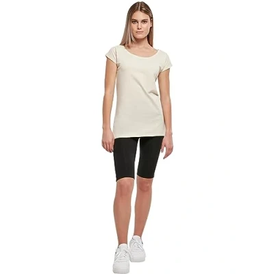 Imagen de Build Your Brand Camiseta de Cuello Ancho para Mujer, Arena, M