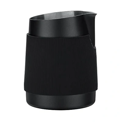 Imagen de Normcore jarra de leche sin mango con boquilla afilada, vapor espresso, espuma acero inoxidable 18/8, antiadherente negra, herramientas barista premium, negro, 450 ml