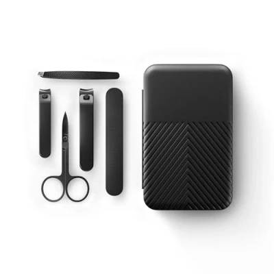 Imagen de MANSCAPED® Shears 3.0, juego de manicura acero inoxidable para hombres 5 piezas con cortaúñas manos y pies, lima uñas, pinzas punta inclinada, tijeras cutículas estuche viaje