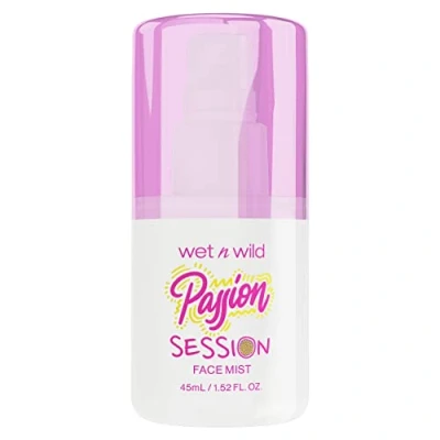 Imagen de wet n wild, Colección Face Mist Wild Crush Passion, Pre Base Facial 3 en 1, Spray Fijador y Refrescante, con Extracto de Manzanilla Pepino Té Verde Passion Session