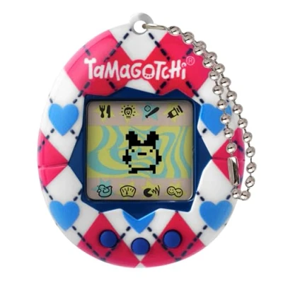 Imagen de BANDAI Tamagotchi Mascota Virtual Original Argyle Heart, Multicolor 42981, Juguete Electrónico, óptimo para Niños Mayores de 8 Años, Vuelve tu Electronica preferida con Otros diseños