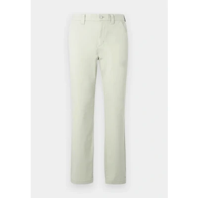 Imagen de Tommy Jeans Chinos Hombre Austin Slim Fit, Verde (Misty Sage), 34W/38L