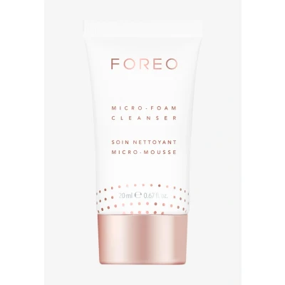 Imagen de FOREO LUNA Micro Foam Cleanser 2.0 Limpiador Facial Desmaquillante y Ojos Limpieza Todo Tipo de Piel Travel Essentials Vegano Vitamina E Skincare 20 ml