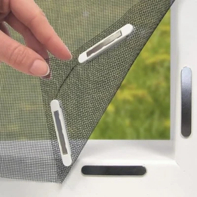 Imagen de EASYmaxx Insect Protect mosquitera para ventana con fijación magnética, recortable, protección contra insectos hasta 150 x 180 cm, imán repelente de mosquitos, montaje fácil, color negro