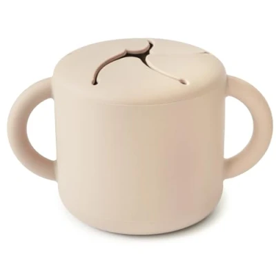 Imagen de Mushie Snack Taza de Silicona Fiambrera Infantil para Llevar Antiderrame y Resistente al Lavavajillas Microondas Caja Aperitivos Segura Niños Pequeños Niñas Shifting Sand