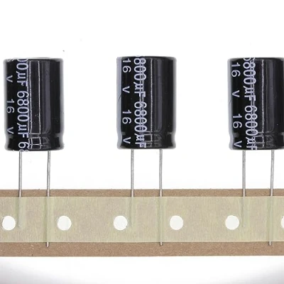 Imagen de 10 Piezas 16V 6800UF Condensador electrolítico de aluminio enchufable 16x25 16 * 25mm
