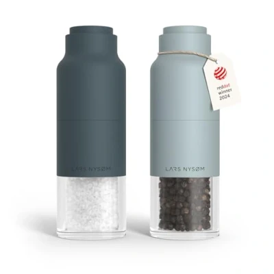 Imagen de LARS NYSØM Juego de Molinillo Sal y Pimienta Acero Inoxidable con Ajustable I Diseño Botella Especias Manual (Sky Blue)