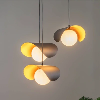 Imagen de Lámpara de techo trío pétalos Bulla Metal Glass Black Opal Menzzo