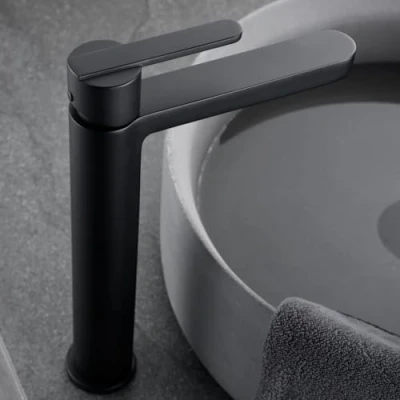 Imagen de IMEX Grifo Monomando Lavabo Caño Alto Baño Mezclador Agua Fria y Caliente sobre Encimera Ahorro de Serie Roma Color Negro Mate