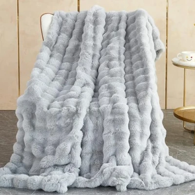 Imagen de Manta Sofa de Felpa Conejo Super Suave Cálida, Gruesa Franela 1000 g/m² Cama Multifuncional Esponjosa para Dormitorio Sofá Viajes Niños Camping Blanket(Gris Claro, 230 x 250 cm)
