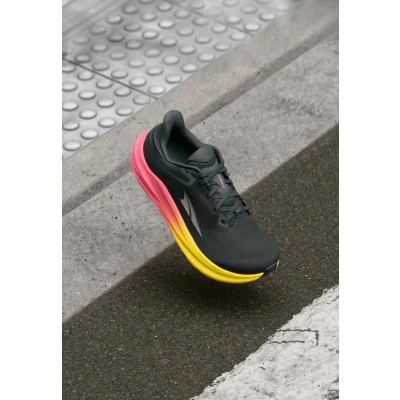 Imagen de ALTRA Torin 8 Tenis de correr para mujer, Negro/Rosa, 37 EU