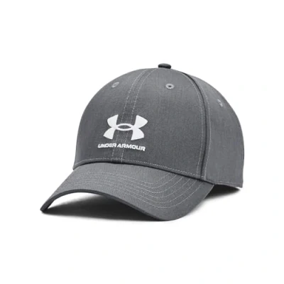 Imagen de Under Armour Lockup Adj gorra con visera y cierre ajustable, cómoda deportiva para hombre, color azul medianoche/blanco