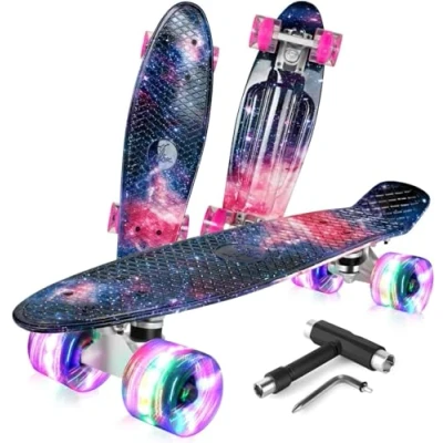 Imagen de BELEEV Skateboard Complete 22 x 6 Inch Mini, para Niños, Adolescentes, Principiantes, Ruedas con luz LED de PU Herramienta en T Patines Todo Uno, Monopatín 55cm