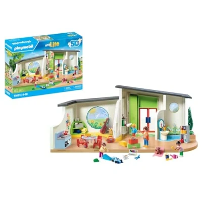 Imagen de PLAYMOBIL MyLife 71601 Guardería Arcoíris, Gran Set de jardín Infancia con numerosos Accesorios y un Timbre Que Funciona, Juguetes para niños niñas a Partir 4 años