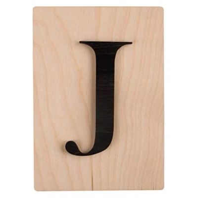 Imagen de Rayher Letra de madera J en 3D, negro, 10,5x14,8 cm, sobre cuadro madera, 63101576