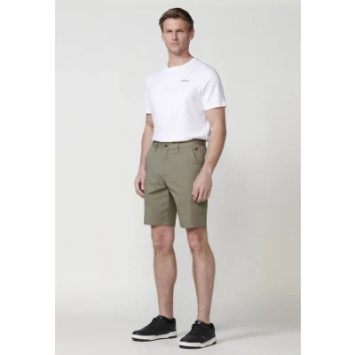 Imagen de Bermuda estilo chino en tejido tecnico para hombre color verde