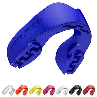 Imagen de SAFEJAWZ Protector bucal adultos y niños para todos los deportes de contacto, incluidos rugby, MMA, artes marciales kickboxing, judo, hockey boxeo (Adulto (12+ Años), Rojo)