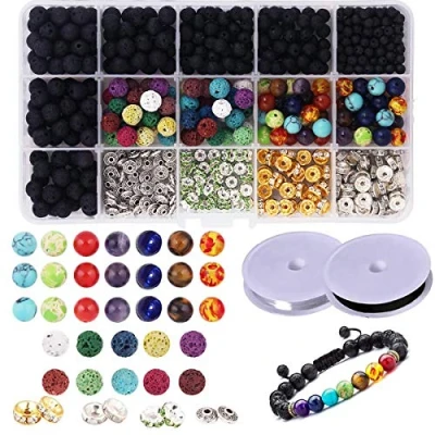 Imagen de Cuentas de Lava 599 PCS Abalorios Lava, Surtido Colores Chakra Espaciador con 2 Rollos elásticos Stretch Strings para Adultos Aceite Esencial Pulsera Collar