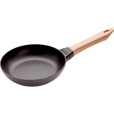 Imagen de Staub Poêle Avec Manche Bois Sartén de Hierro Fundido, Negro Mate, 20 cm