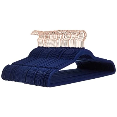 Imagen de Amazon Basics perchas para ropa, antideslizantes, delgadas, con acabado de terciopelo, Paquete 50, color azul marino/dorado rosa