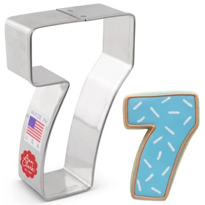Imagen de Cortador de galletas número siete/#7, 3.25 pulgadas, fabricado en Estados Unidos por Ann Clark