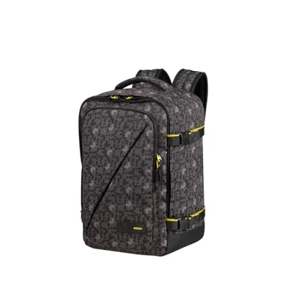 Imagen de American Tourister Take2Cabin Disney Bolsa de cabina Ryanair 25 x 20 40 cm, 24 L, 0.50 kg, equipaje mano, mochila avión S para debajo del asiento, Multicolore (Mickey Urban Pixel)