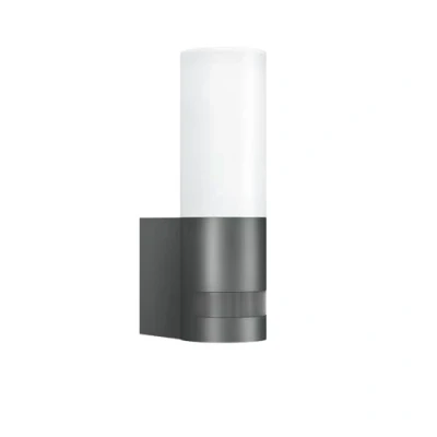 Imagen de Steinel L 605 S Lámpara LED para exteriores con sensor, fabricada en aluminio, consumo de 11,3 W, sensor movimiento 180, alcance 10 metros e intensidad 729 lúmenes