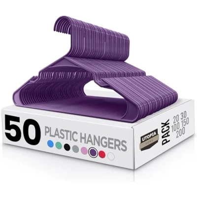 Imagen de Utopia Home Pack de 50 Perchas para Abrigos Plástico Morado Que ahorran Espacio dur aderas y Finas con Ranuras los Hombros
