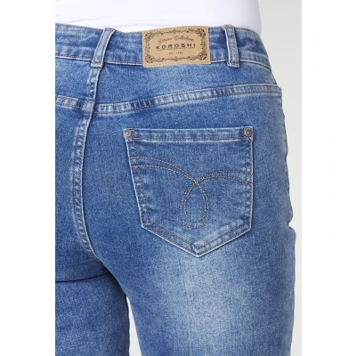 Imagen de Short Vaquero Elástico con Efecto Lavado, Pañuelo Satinado y Bordado Floral en Azul para Mujer