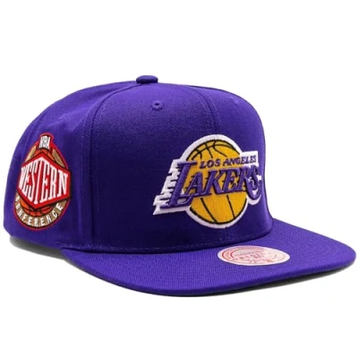 Imagen de Mitchell &amp; Ness Los Angeles Lakers NBA Conference Patch Purple Original Fit Snapback Cap One Size