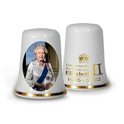 Imagen de Dedal conmemorativo Celebra la vida de reina Isabel II 1926 2022, un regalo memorable para colección decoración del hogar (por LILAJ)