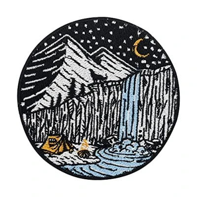 Imagen de Finally Home Parche termoadhesivo con diseño de hoguera en las montañas, cascada, río, tienda campaña, lobo para planchar, luna y estrellas