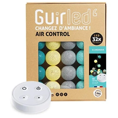 Imagen de GuirLED Guirnalda luminosa bolas de algodón LED USB Mando a distancia inalámbrico Luz nocturna bebé 2h Adaptador red doble 2A incluido 4 intensidades 32 3,2 m Scandinave