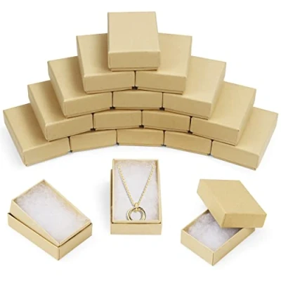 Imagen de BELLE VOUS Cajas de Carton Pequeñas Kraft Marrón para Joyas con Relleno Poliéster (Pack 100) 5,6 x 8,2 2,6 cm Joyería Pulsera, Collares, Pendientes Caja Regalo Brazaletes