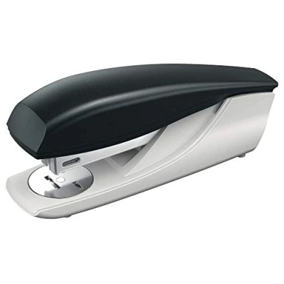 Imagen de Grapadora petrus 235 color negro capacidad 20 hojas usa grapas 22/6 24/6 y 26/6