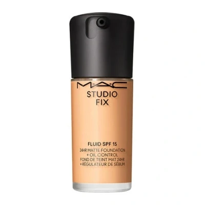 Imagen de MAC Studio Fix Fluid Base de maquillaje SPF 15 NC20 30 ml