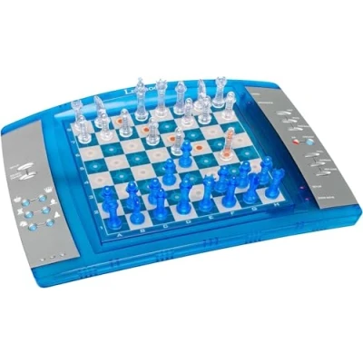 Imagen de Lexibook 12 LCG3000 ChessLight, juego de ajedrez electrónico con teclado táctil y efectos luz sonido, 2 jugadores, 32 piezas, 64 niveles dificultad, batería, azul/amarillo