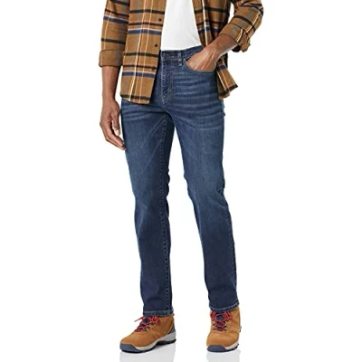 Imagen de Amazon Essentials Vaquero Muy elástico de Corte Recto Hombre, Lavado Oscuro, 31W / 28L